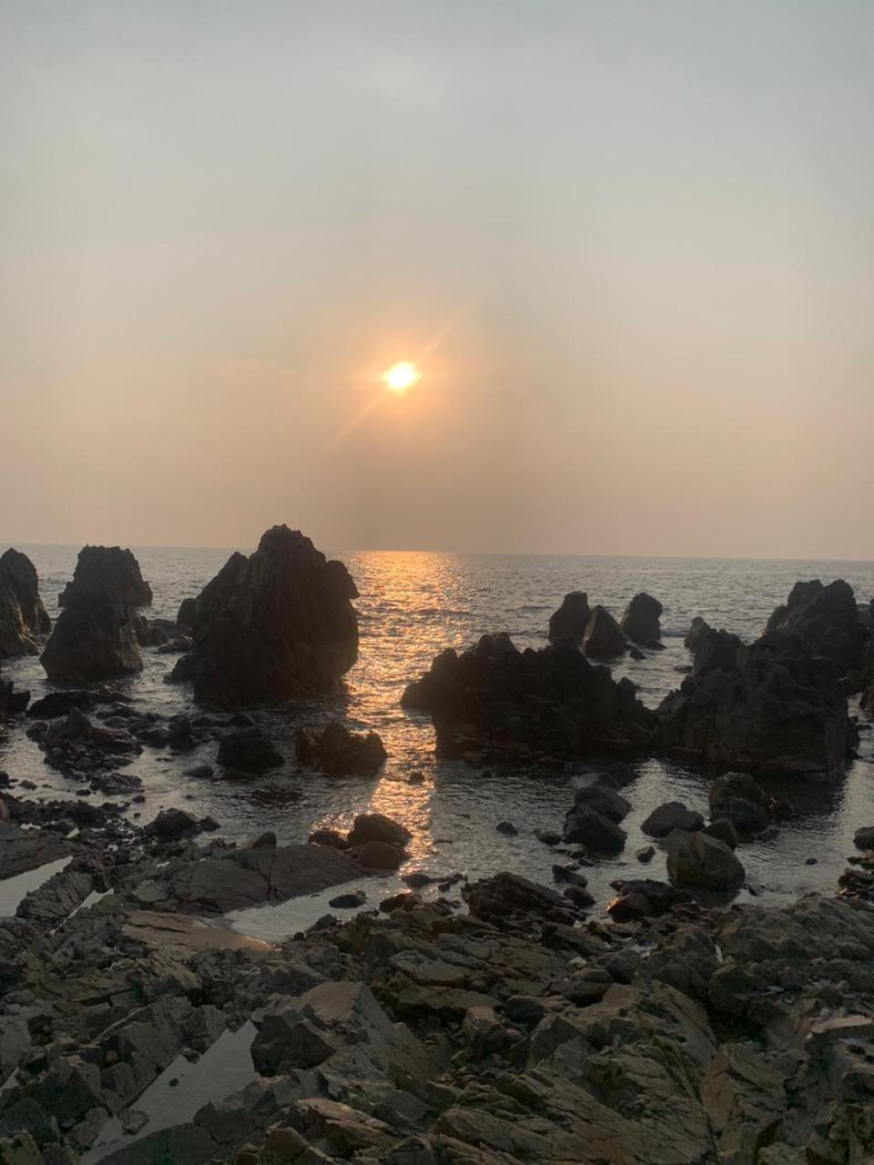 Om Ganesh Guest House Cliffside Arambol Exterior foto